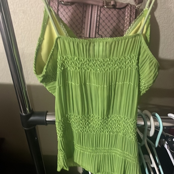 Wet Seal Green Blouse with Elegant Pleats - Picture 3 of 3